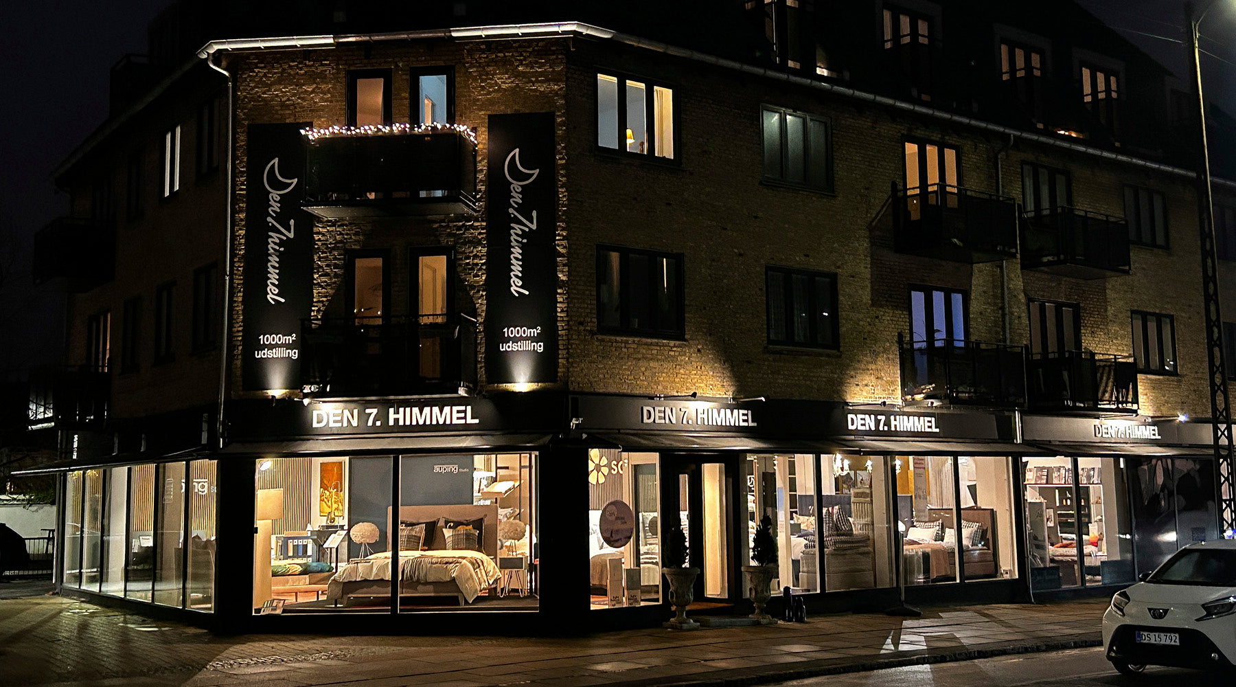 Den 7 Himmel - aften facade - Roskildevej 284